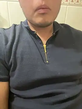 Snapshot of DanielZz69 chatting on 03.23.26 DanielZz69 online show from 03.23.26