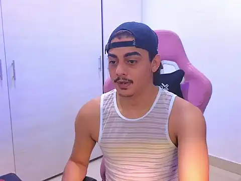 Snapshot of Cute-Curls chatting on 03.14.26 Cute-Curls online show from 03.14.26