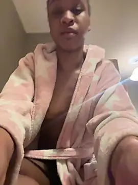 Snapshot of Halligirl chatting on 03.13.26 Halligirl online show from 03.13.26