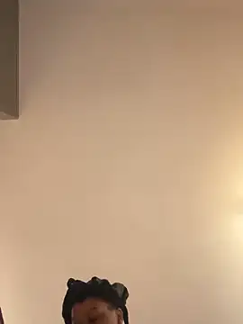 Halligirl online show from 03.16.26