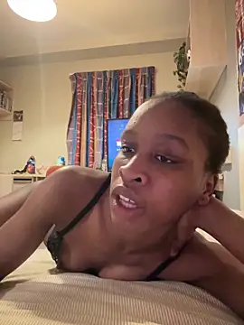 Halligirl online show from 04.11.26