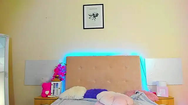 MelanieCuty online show from 06.07.26