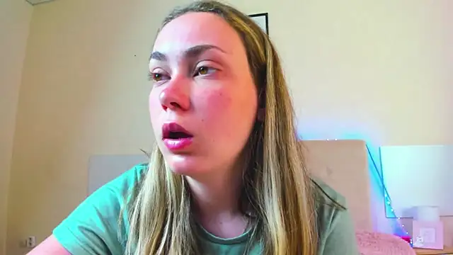 MelanieCuty online show from 06.15.26
