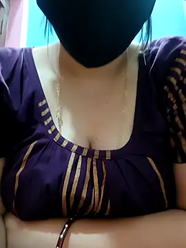 tulidas96778 online show from 04.13.26