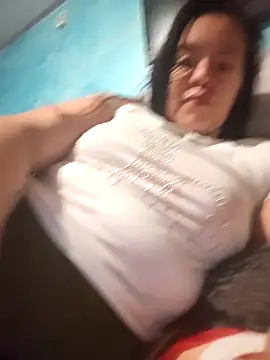 Snapshot of Estrella_2407 chatting on 03.20.26 Estrella 2407 online show from 03.20.26