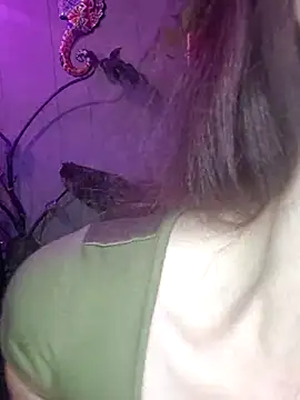 PurpleBunnyxo online show from 06.18.26