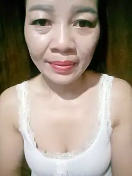 Yiyi102300 online show from 05.21.26