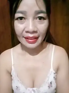 Yiyi102300 online show from 05.26.26
