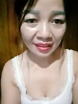 Yiyi102300 online show from 05.28.26