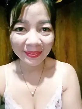 Yiyi102300 online show from 06.18.26