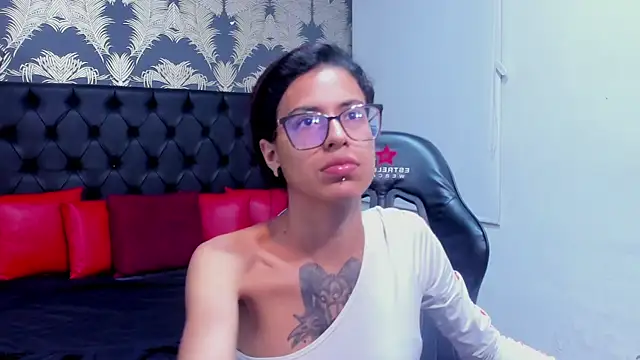 Emily Lopera online show from 05.01.26