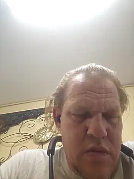 Snapshot of yourMasterisBored chatting on 04.29.26 yourMasterisBored online show from 04.29.26