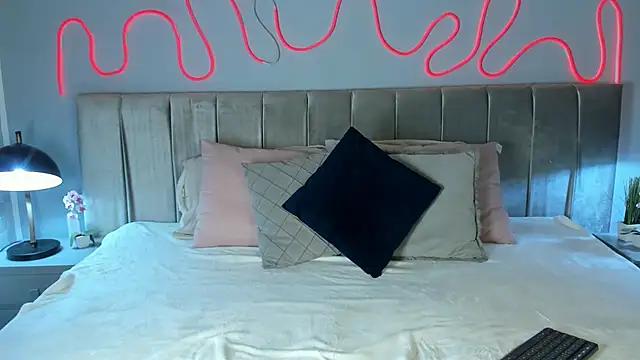 im Valskin online show from 05.01.26