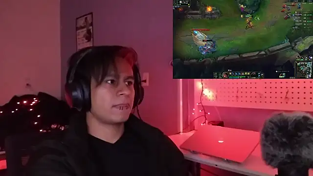 Snapshot of NatryDark chatting on 03.17.26 NatryDark online show from 03.17.26