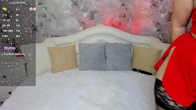 ScarlettVaughn online show from 04.10.26