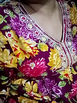 Gujju bhabhi69 online show from 03.28.26