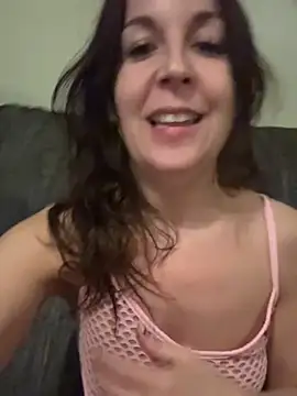 petitehotwife4u online show from 03.30.26