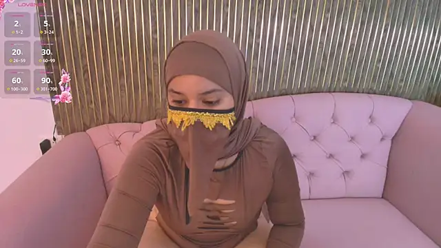 Aminaa Kaarim online show from 04.22.26