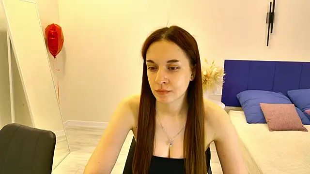 Ola Queen online show from 04.07.26