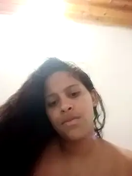 Snapshot of Valentinahulson chatting on 03.17.26 Valentinahulson online show from 03.17.26