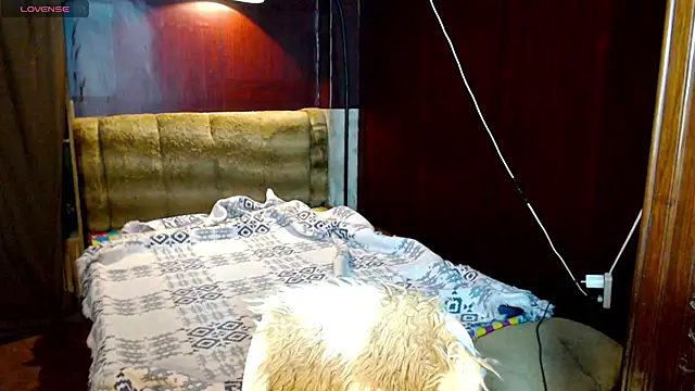 Snapshot of tyrasub chatting on 04.12.26 tyrasub online show from 04.12.26