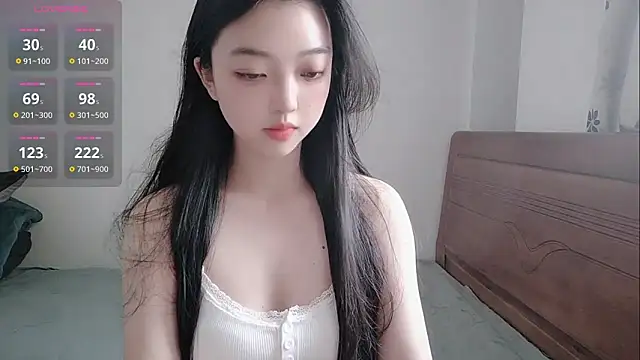Snapshot of oblakitty_ chatting on 06.14.26 oblakitty online show from 06.14.26