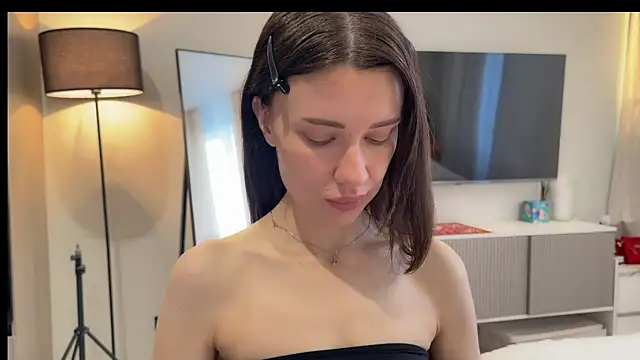Snapshot of Nicolekira chatting on 03.23.26 Nicolekira online show from 03.23.26