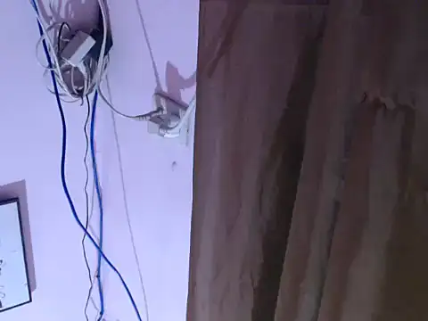 Snapshot of slut_emerald22 chatting on 03.15.26 slut emerald22 online show from 03.15.26