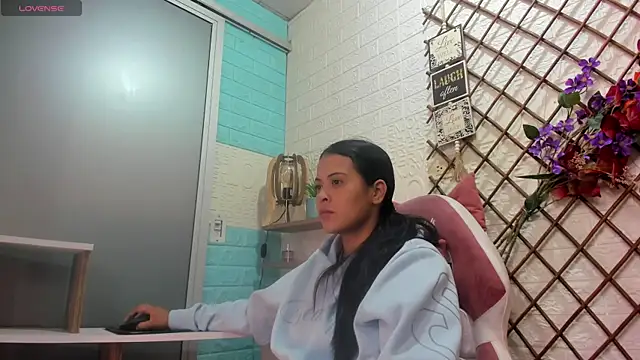 LITTLE-NESSA online show from 04.26.26