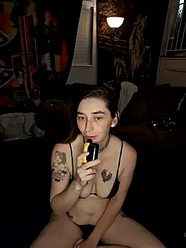 Snapshot of KittieeKat1 chatting on 04.09.26 KittieeKat1 online show from 04.09.26