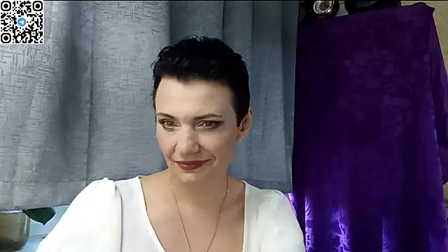 HotMamaQueen234 online show from 04.19.26