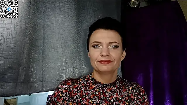 HotMamaQueen234 online show from 04.23.26