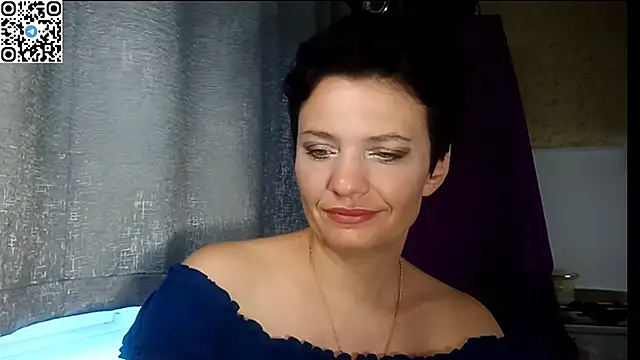 Snapshot of HotMamaQueen234 chatting on 06.22.26 HotMamaQueen234 online show from 06.22.26