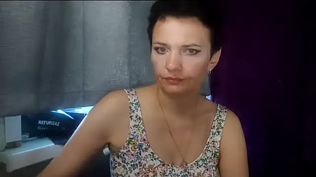 Snapshot of HotMamaQueen234 chatting on 08.03.26 HotMamaQueen234 online show from 08.03.26