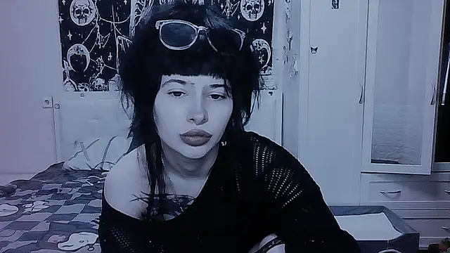 AllisonDeetz online show from 05.12.26
