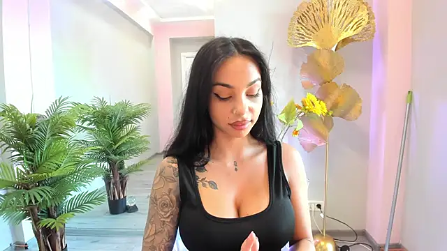 Snapshot of MissSiennaa chatting on 06.30.26 MissSiennaa online show from 06.30.26