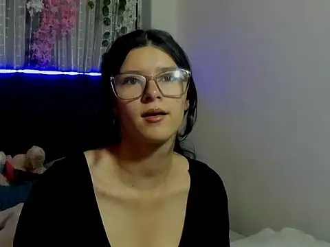 EmiSchwarz online show from 03.29.26