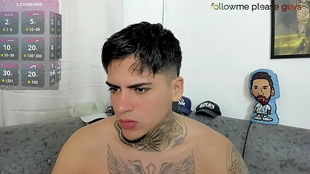 Snapshot of sweetlatinoboy chatting on 06.16.26 sweetlatinoboy online show from 06.16.26