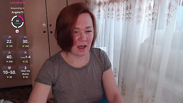 Julia Vagrik online show from 07.22.26