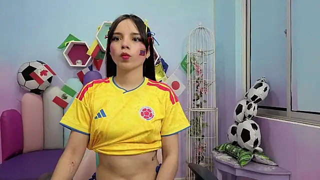 Isaa Skinny online show from 06.18.26