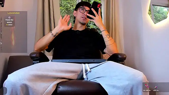 etham wolf1 online show from 07.11.26
