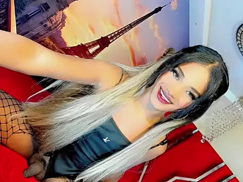 Snapshot of Paola_Delfino chatting on 04.10.26 Paola Delfino online show from 04.10.26