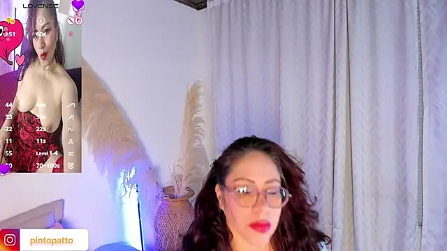 Snapshot of Mariia_Paulaa chatting on 05.13.26 Mariia Paulaa online show from 05.13.26