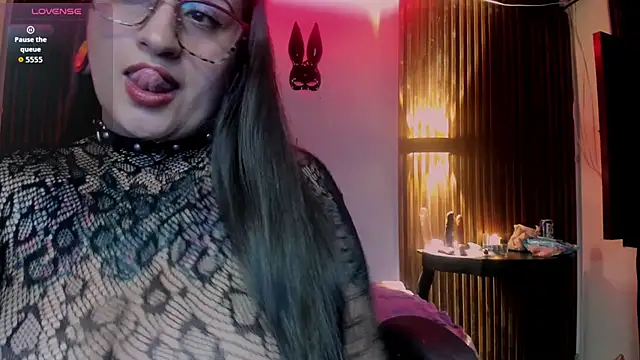 Violett 8 online show from 06.06.26
