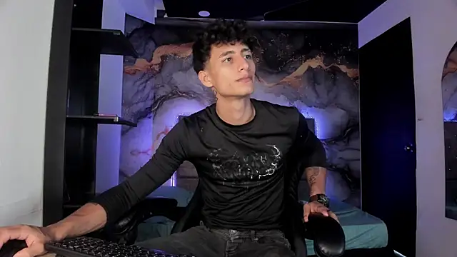 MaxiimoRomano  online show from 05.11.26