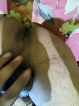 Snapshot of pinkbeauty1 chatting on 04.11.26 pinkbeauty1 online show from 04.11.26