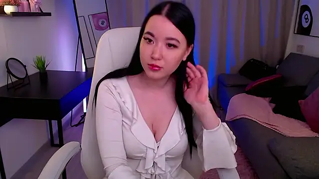 Simonee Battle online show from 03.23.26