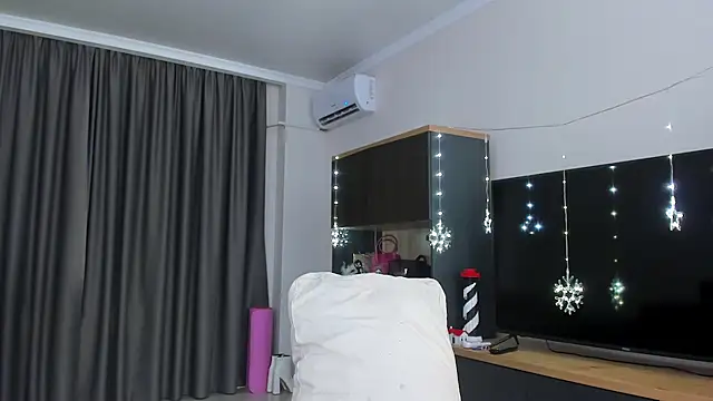 Snapshot of asian_loverpop chatting on 07.12.26 asian loverpop online show from 07.12.26