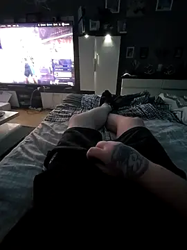 Snapshot of OssiBigCum chatting on 03.18.26 OssiBigCum online show from 03.18.26