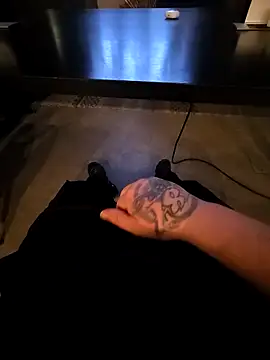 Snapshot of OssiBigCum chatting on 03.19.26 OssiBigCum online show from 03.19.26